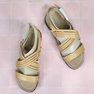 Easy Spirit Marlis Wide Sandals